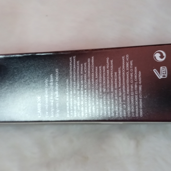 Cosmetics - Picture 2 of 4